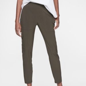 THESE ARE THE PERFECT LIGHTWEIGHT JOGGER